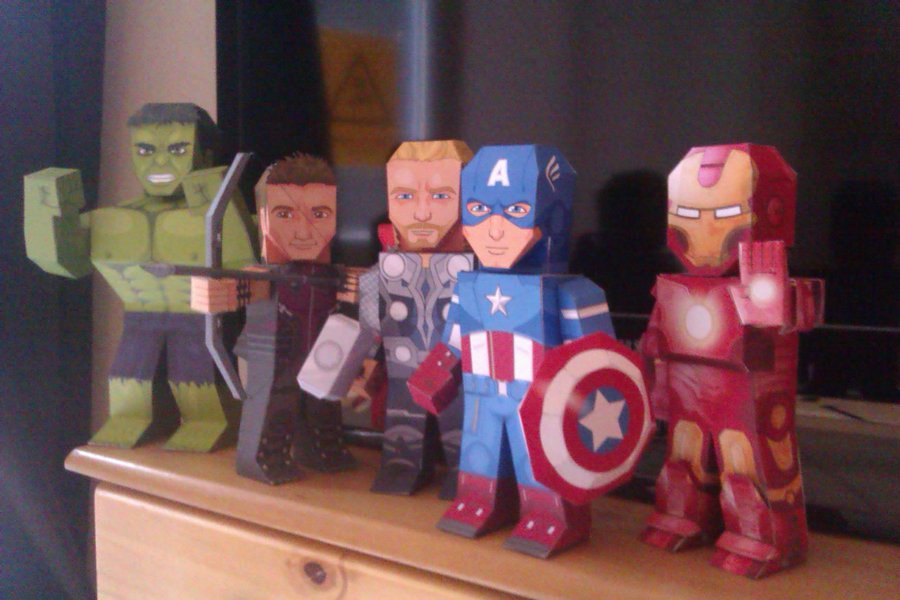 Fold these cool paper superheroes from free PDF printable pages including Captain America and the Hulk.