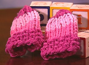 knitted baby mittens pink