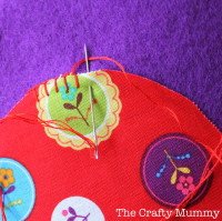 How to Blanket Stitch an Applique • The Crafty Mummy