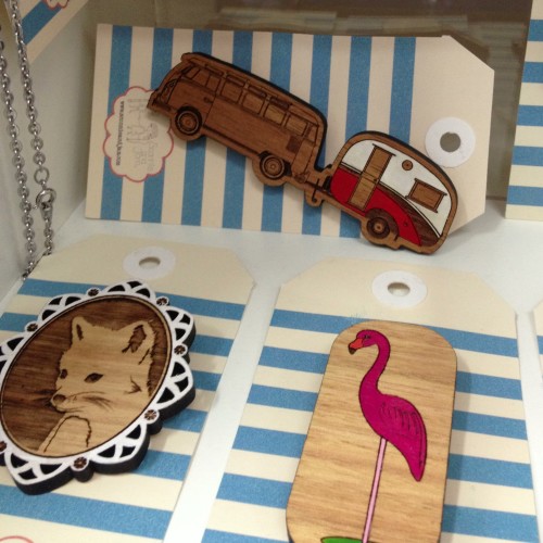 HH wooden brooches