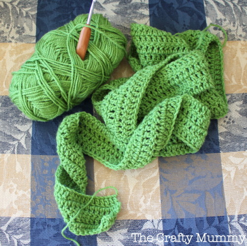Is Your Crochet Blanket Curling?: http://thecraftymummy.com/2013/08/tip-is-your-crochet-blanket-curling/