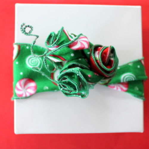 gift wrap with wire ribbon flowers