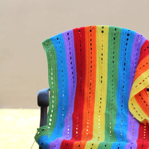 rainbow stripe blanket tutorial