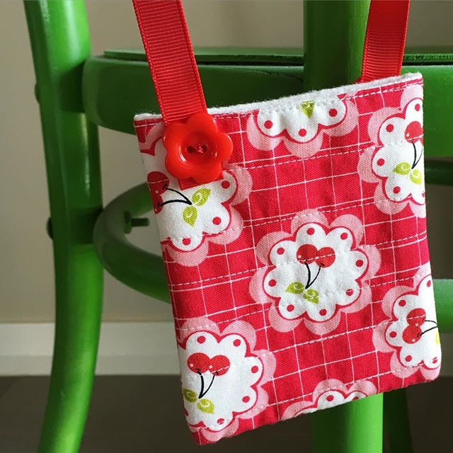 cherry bag handle