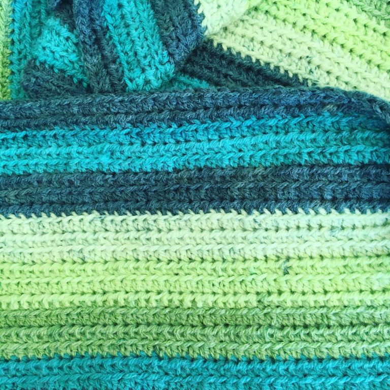 Shades of Green Crochet Blanket • The Crafty Mummy