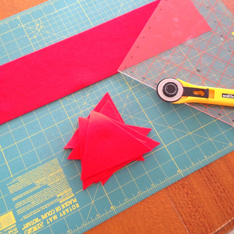 How to Cut Triangles with a Square Ruler